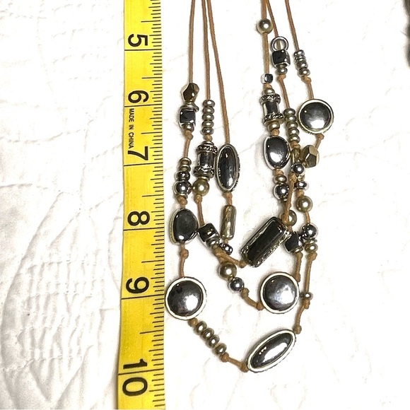 Chico’s Elegant Taupe and Silver 3 Strand Necklace 10”
Fall Neutral Monomchrome - Picture 2 of 5
